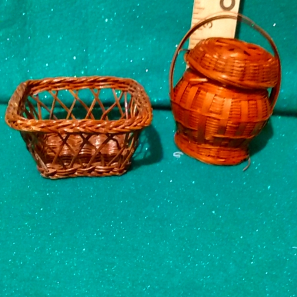 Mini woven tight basket with lid. And a laundry basket. Set